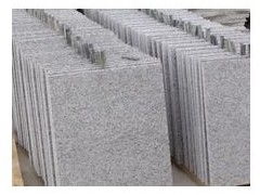 中惠石業(yè) 專業(yè)供應(yīng)與加工灰色花崗巖工程薄板，打造卓越建筑飾面